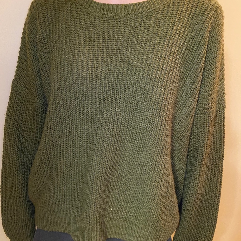 Forever 21 Olive green sweater